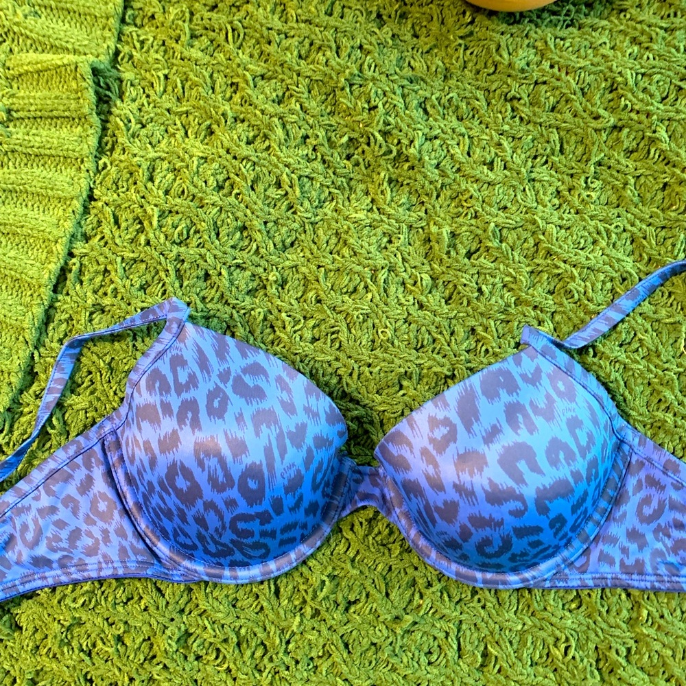 Victoria’s Secret pink bra